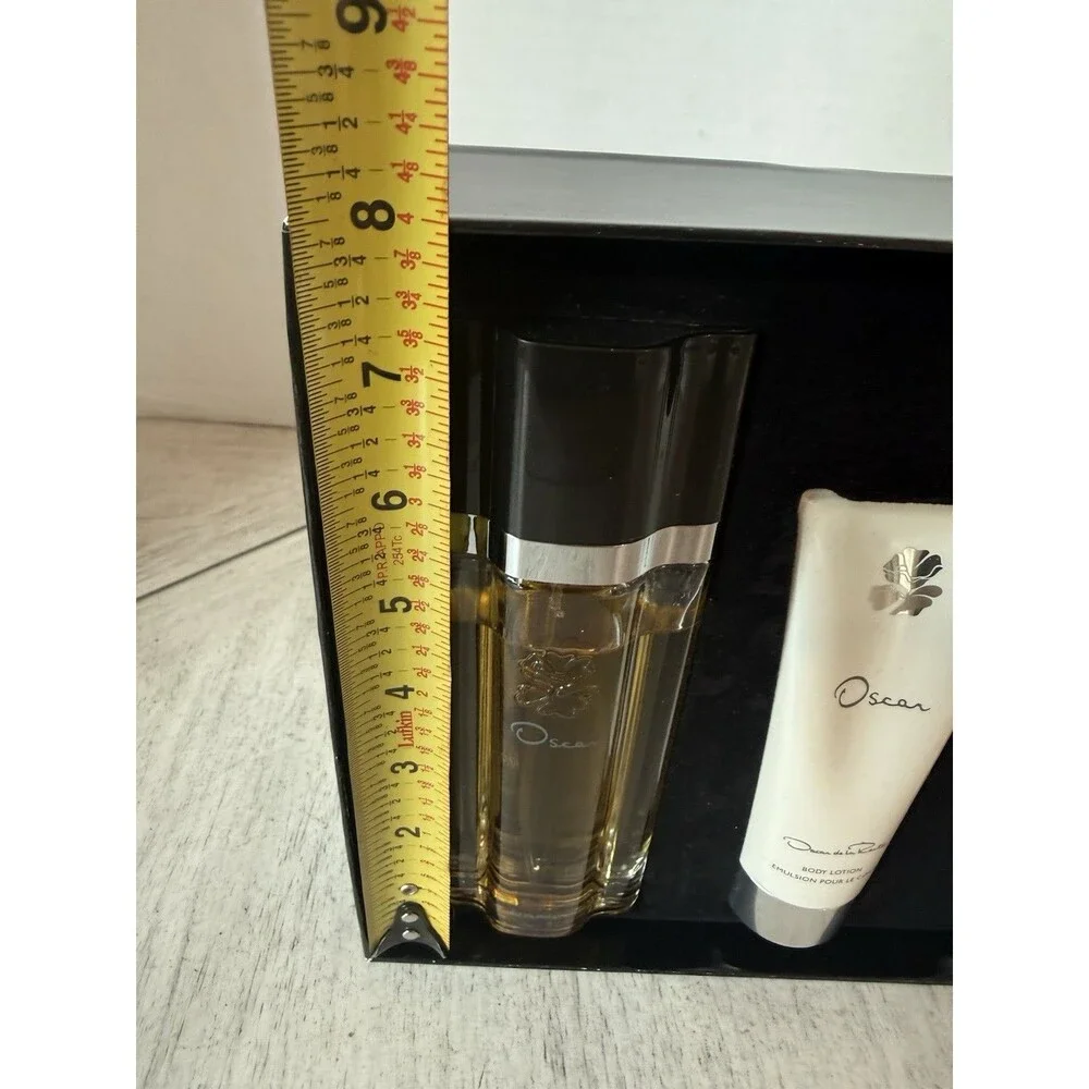 Oscar By Oscar de la Renta Women’s 3-Piece Gift Set EDT, Body Lotion, Shower Gel